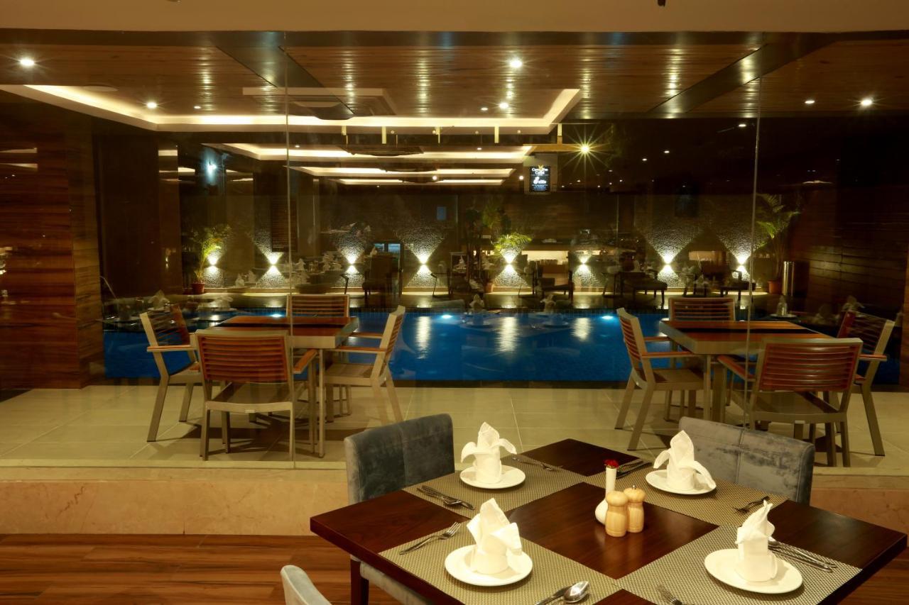 Resort The Lohias, Goa Candolim Exterior photo